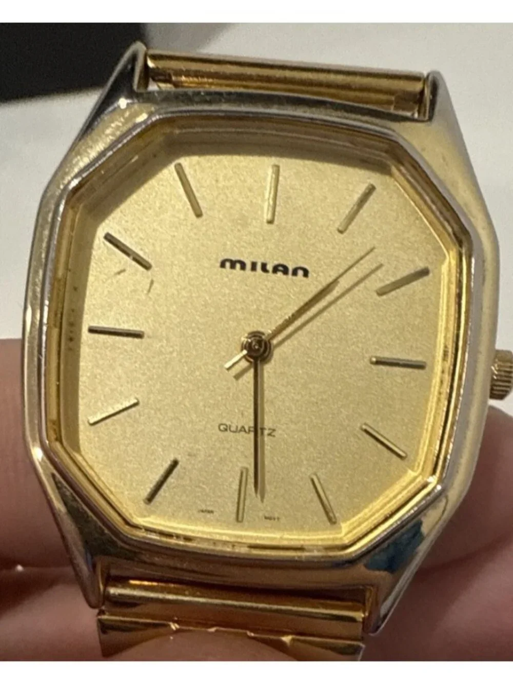 Vintage Milan Quartz Movement Wristwatch Gold Tone Barrell Stretch Japan Analog